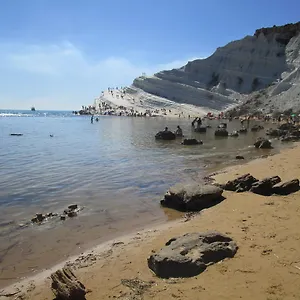Playa Dei Turchi Couette-café